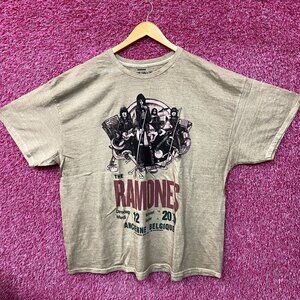 Ramones Belgique Concert Art Graphic T-shirt 2XL